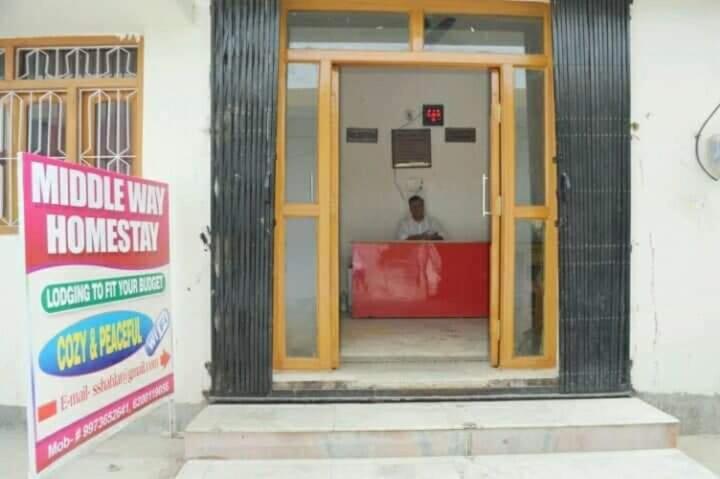 Middle Way Home Stay Bodh Gaya Extérieur photo