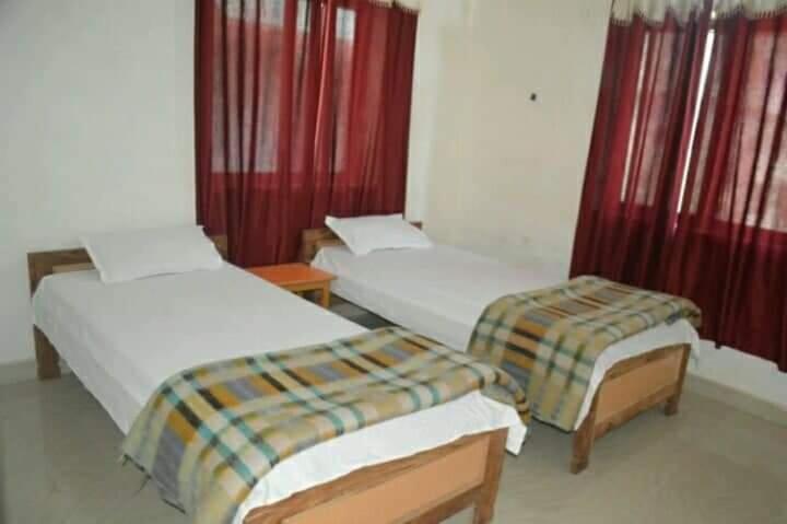 Middle Way Home Stay Bodh Gaya Extérieur photo